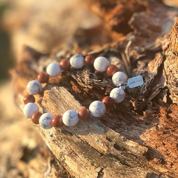 10mm Howlite / 8mm Gold Stone - Picture 2 of 2